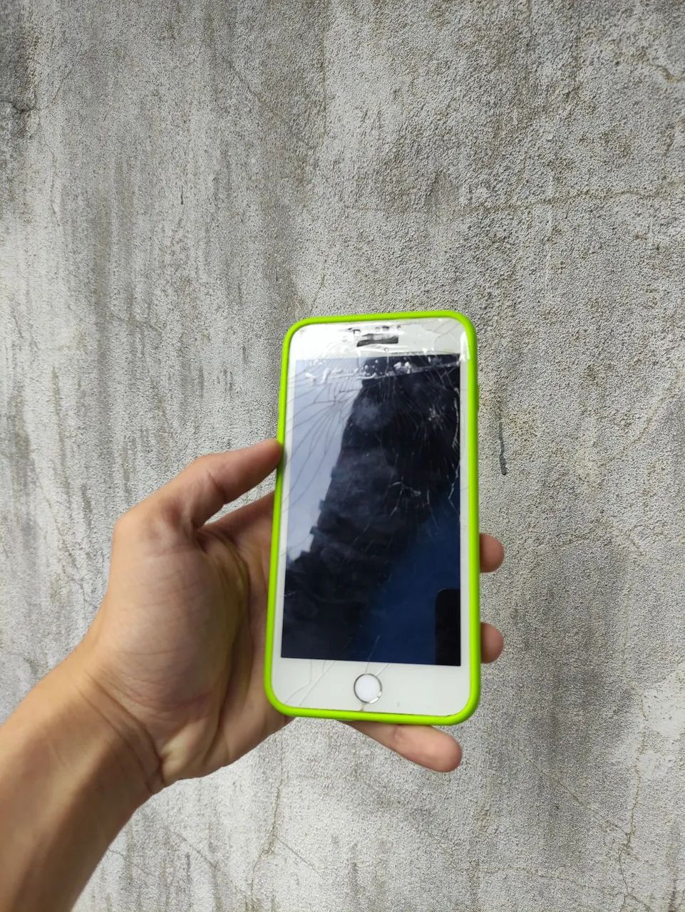 iPhone 8 plus Sucata  - Olx Pay  - Foto 2