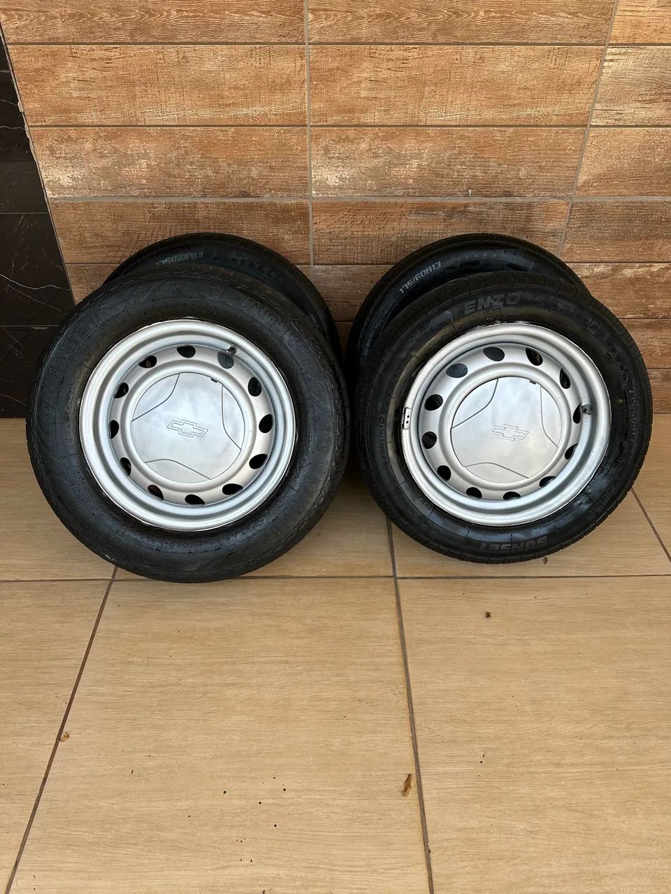 Rodas 13 GM Corsa - Foto 2