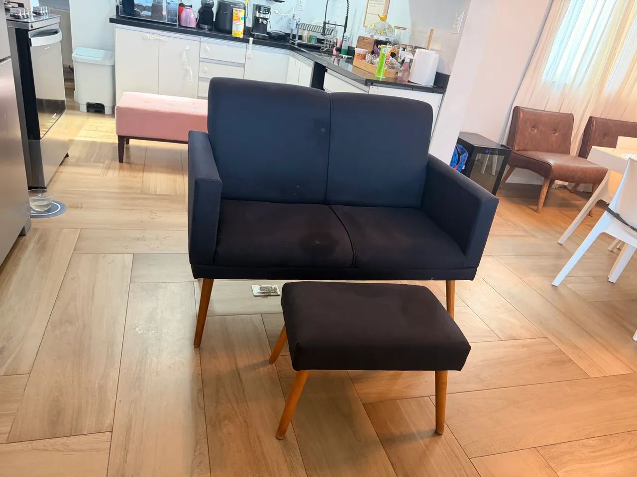 Sofá 2 lugares estilo namoradeira 