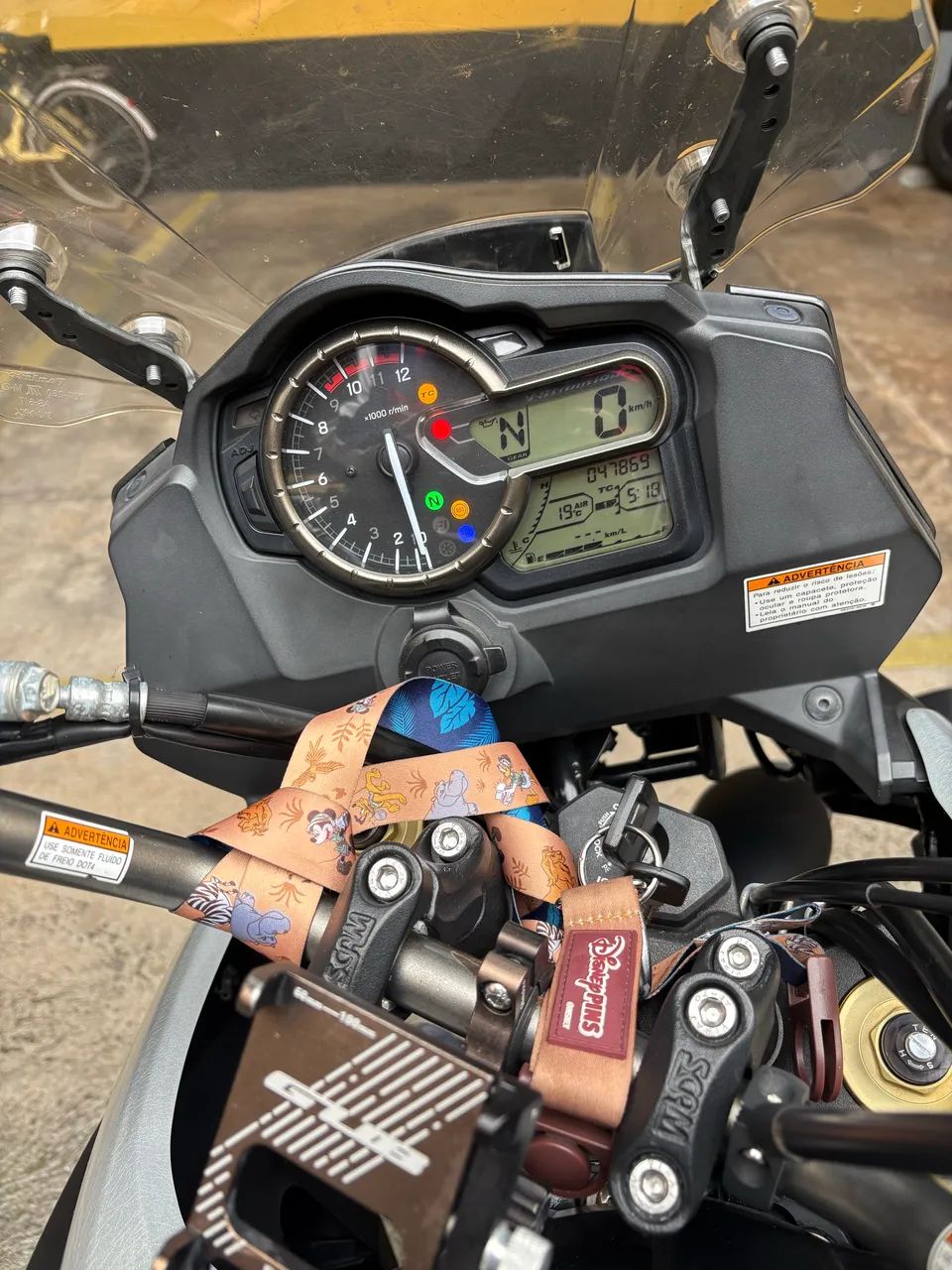Moto impecável 