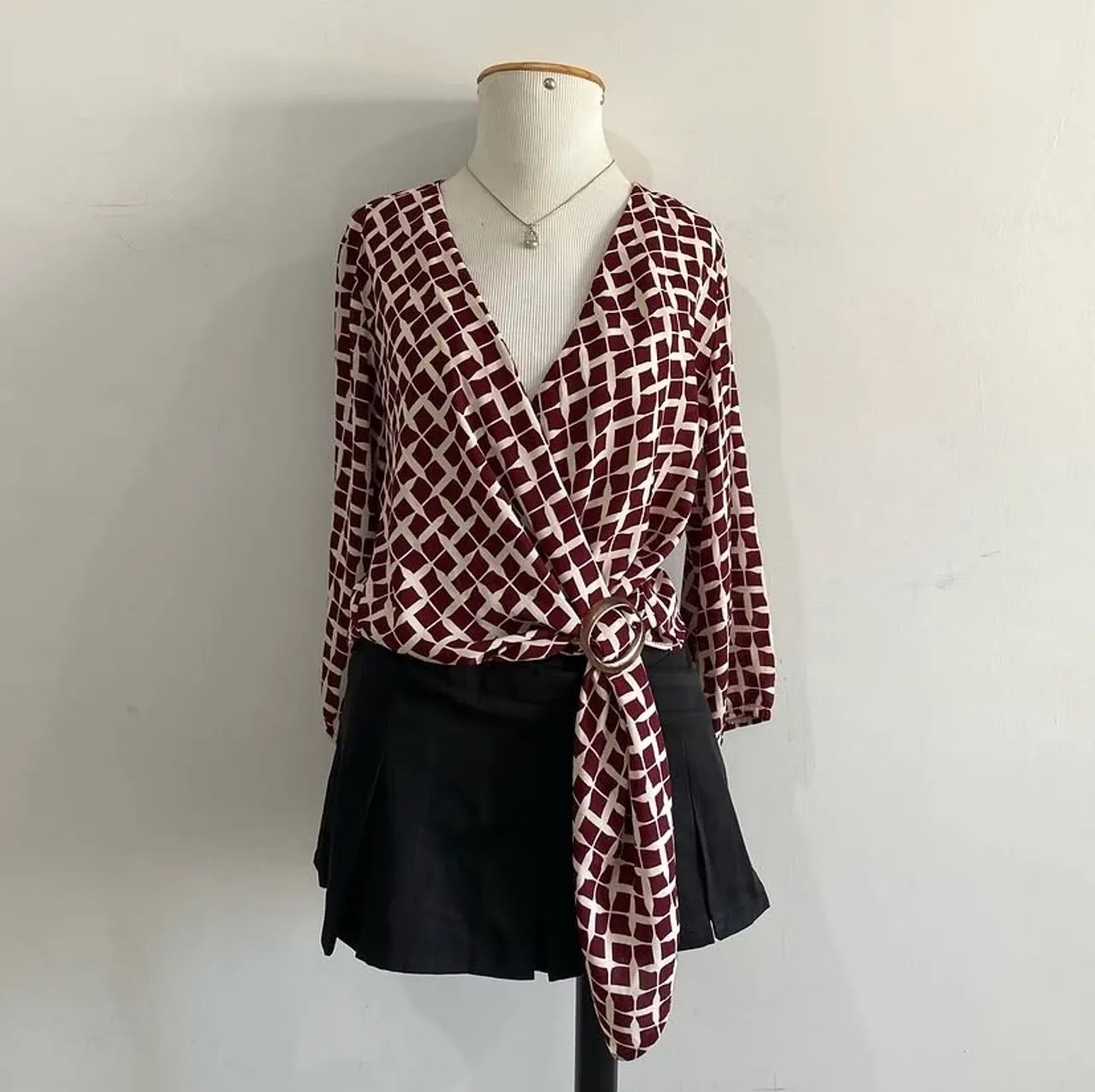 Blusa Transpassada com argola