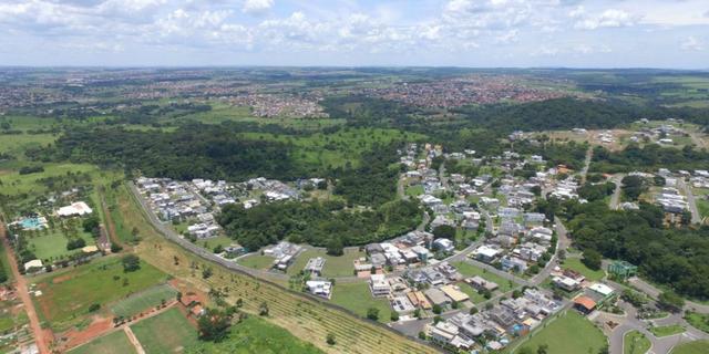 Lote a venda no Condomínio do Lago próximo a portaria - Foto 3