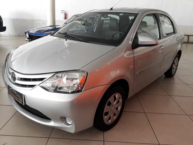 Etios Sedan 1.5 XS - Foto 2