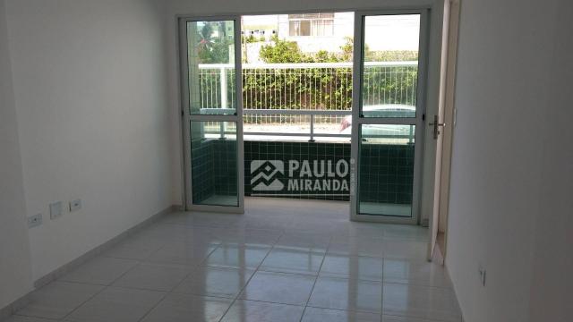 2 quartos (1 suíte) - quadra do mar em olinda - 2 vagas de garagem - Foto 3