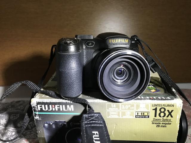 Câmera FUJIFILM S2800 HD