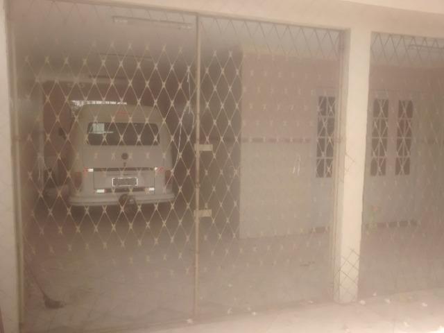 Casa 03 dormitórios, 2 banheiros, garagem para 3 carros- Ibura - Lagoa Encantada