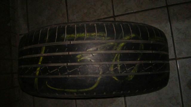 1pneu 17. 225.50. meia vida $50.00 - Foto 2