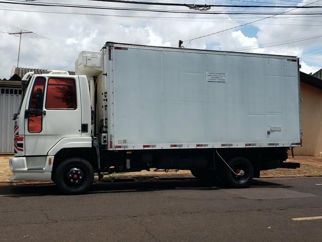 Ford cargo 815e 2010 (ja agregado) - Foto 7