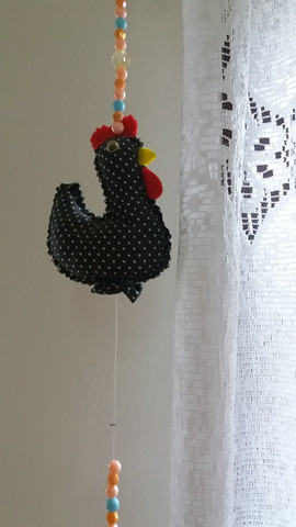 Enfeite para cozinha com 3 galinhas