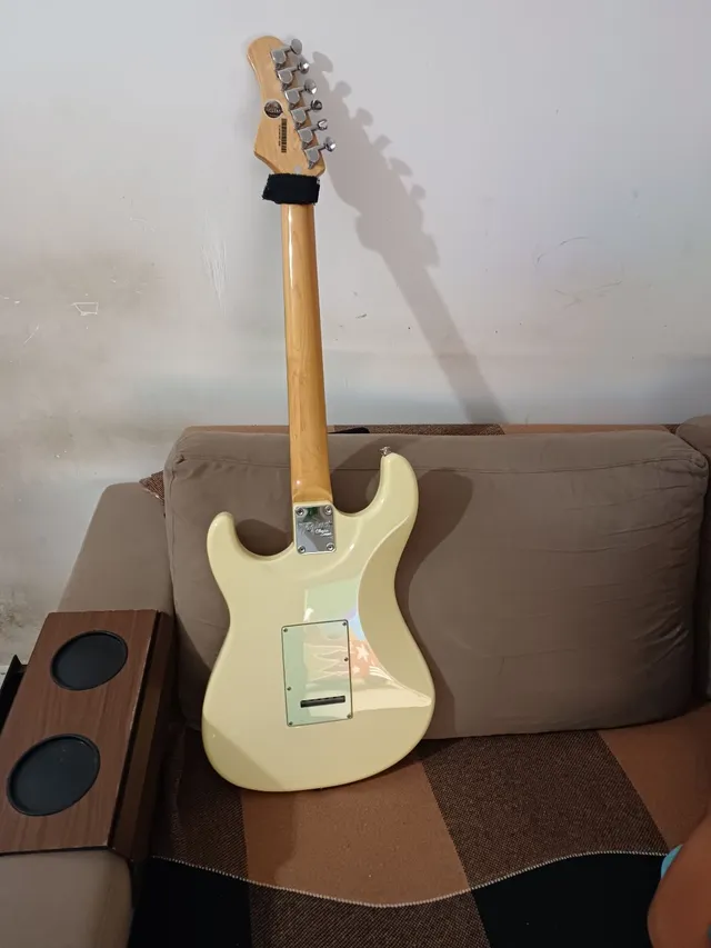 Troco celular por guitarra  +258 anúncios na OLX Brasil