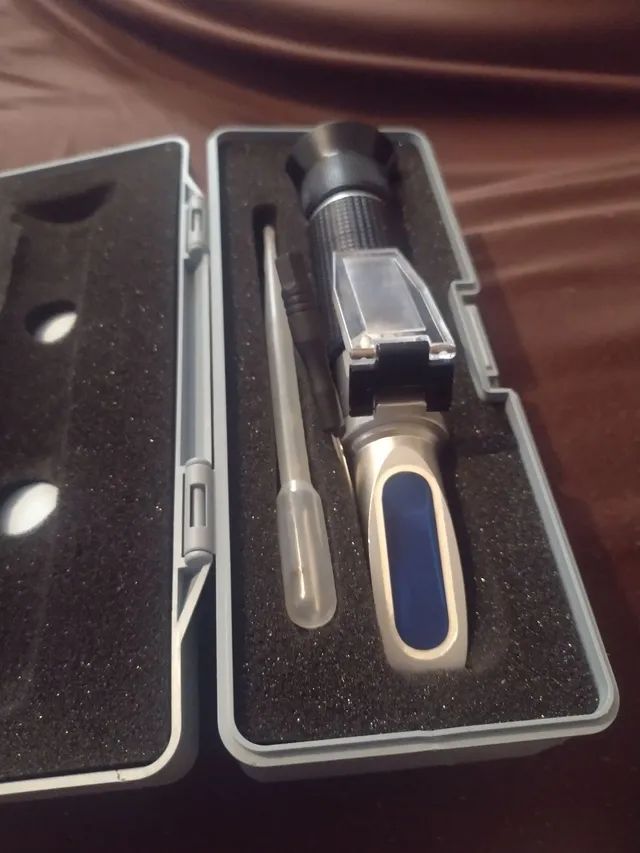 Refractometer 
