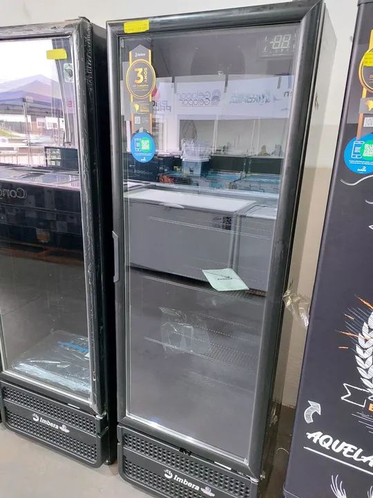 Cervejeira expositora 400 litros full blacl com 3 anos de garantia 