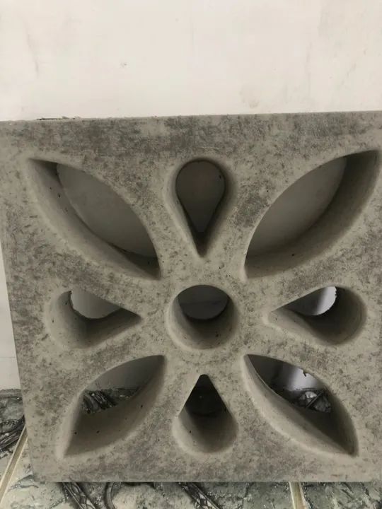 Painel Decorativo em Concreto para Parede - cobogó Flor 39x39cm