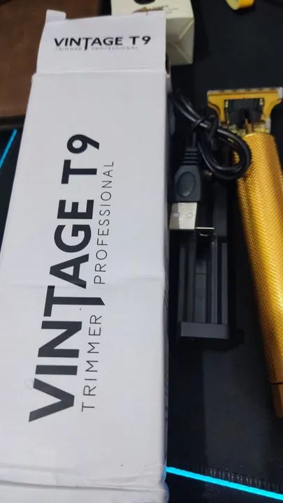 Máquina de cortar vintage t9 Dourada Sem Bateria
