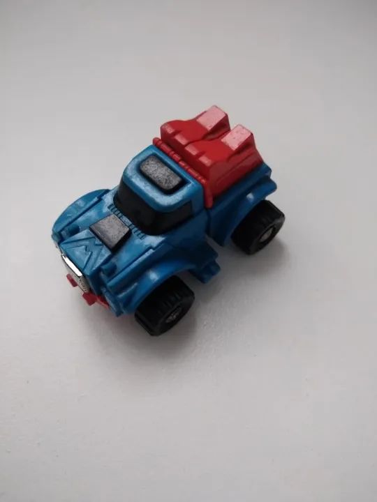 Transformers antigo pickup azul/vermelha - raridade - Foto 2