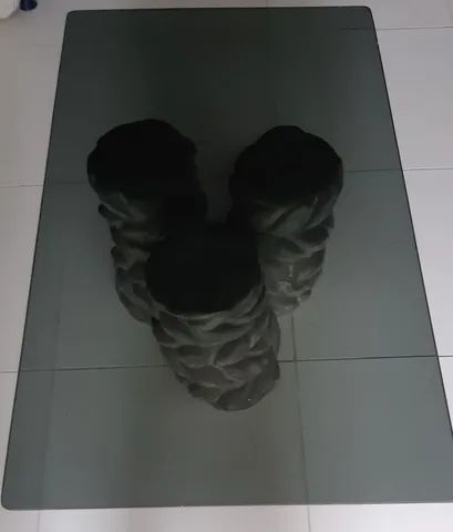 Mesa de centro ( peça única) com tampo de vidro   - Foto 4