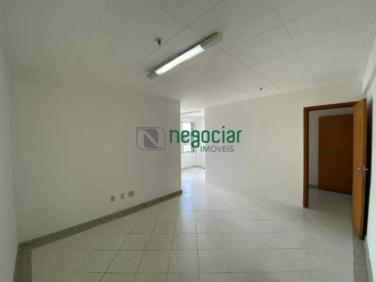 Sala com 02 vagas de Garagem - Foto 4