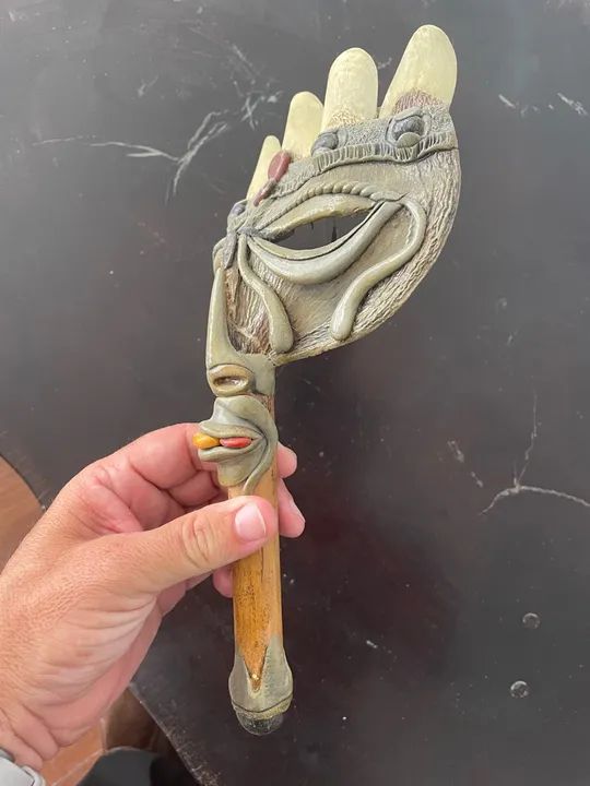 Máscara indígena de Manaus com escamas de pirarucu - Foto 4