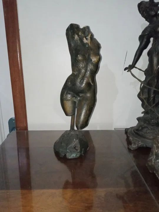 Escultura em bronze 64299512114689120
