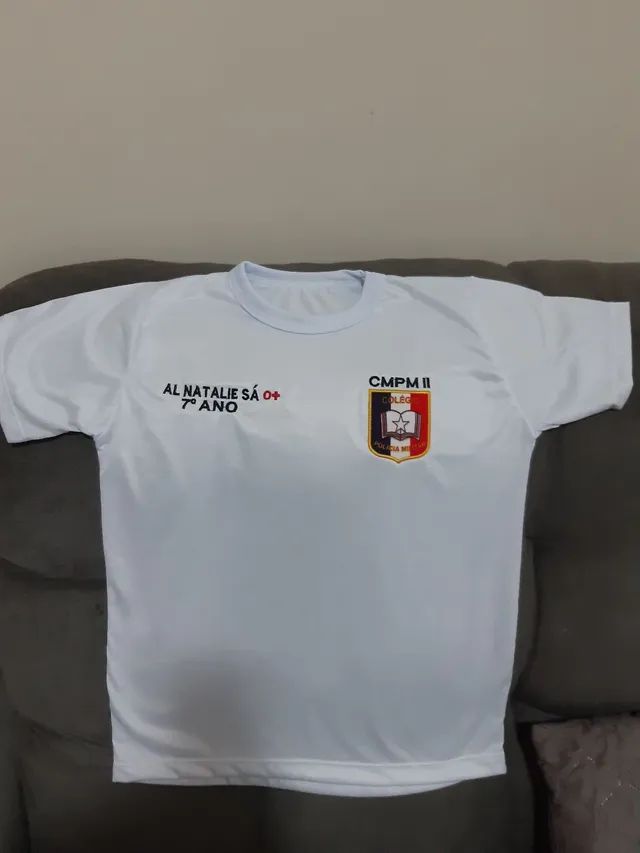 Camisa branca para colégio cmpm com bordado  - Foto 3