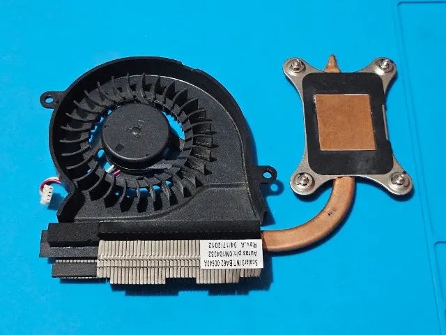 DIssipador com Cooler de Notebook Samsung NP300E4A - Foto 2