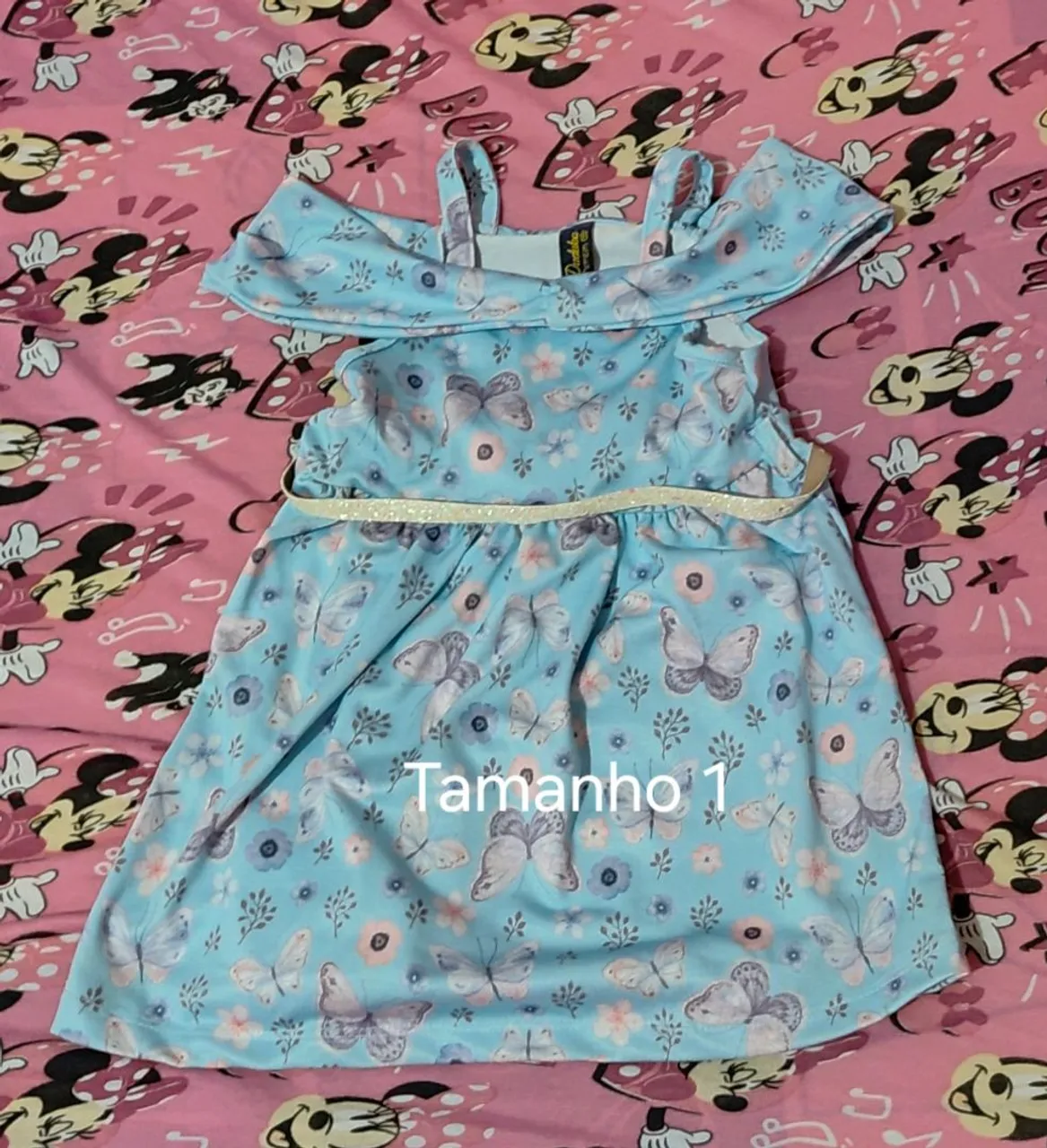 Vendo vestidos infantis semi novo