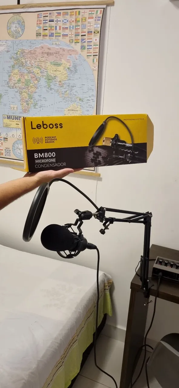 Microfone + interface de gravação de áudio para podcast/estúdio