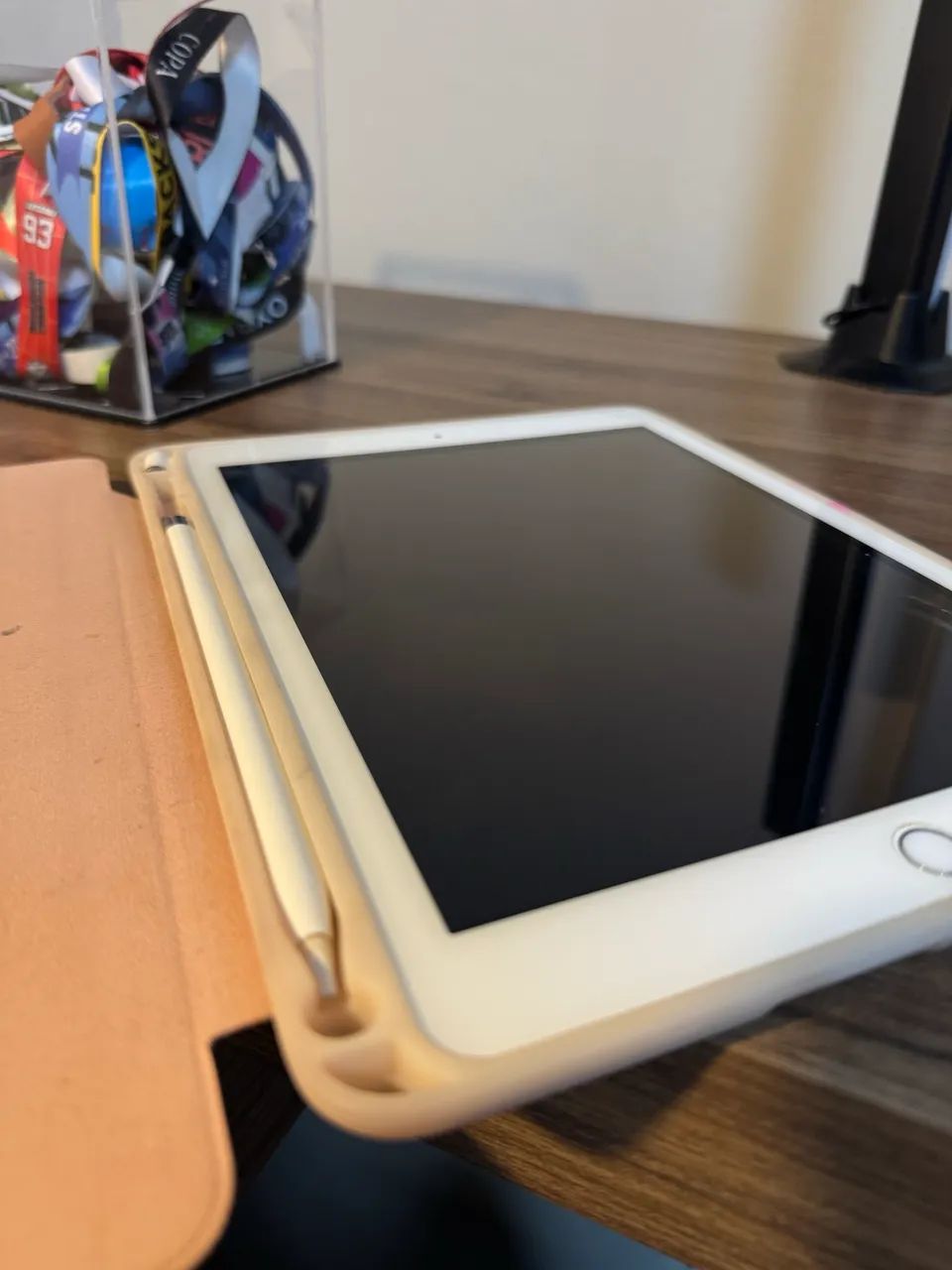 ipad 6° geração + apple pencil s1 128gb - Foto 3