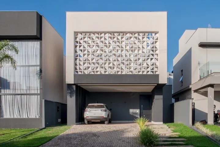 Casa Nova no Parque Tauá - Condomínio Aranguá - 3 suites - 4 vagas