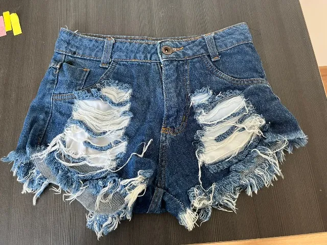 Short Jeans rasgado