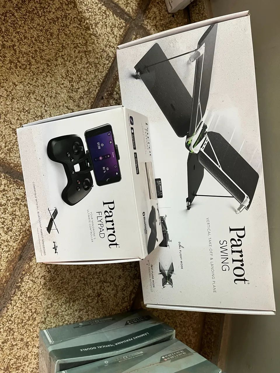 Drone Parot Swing
