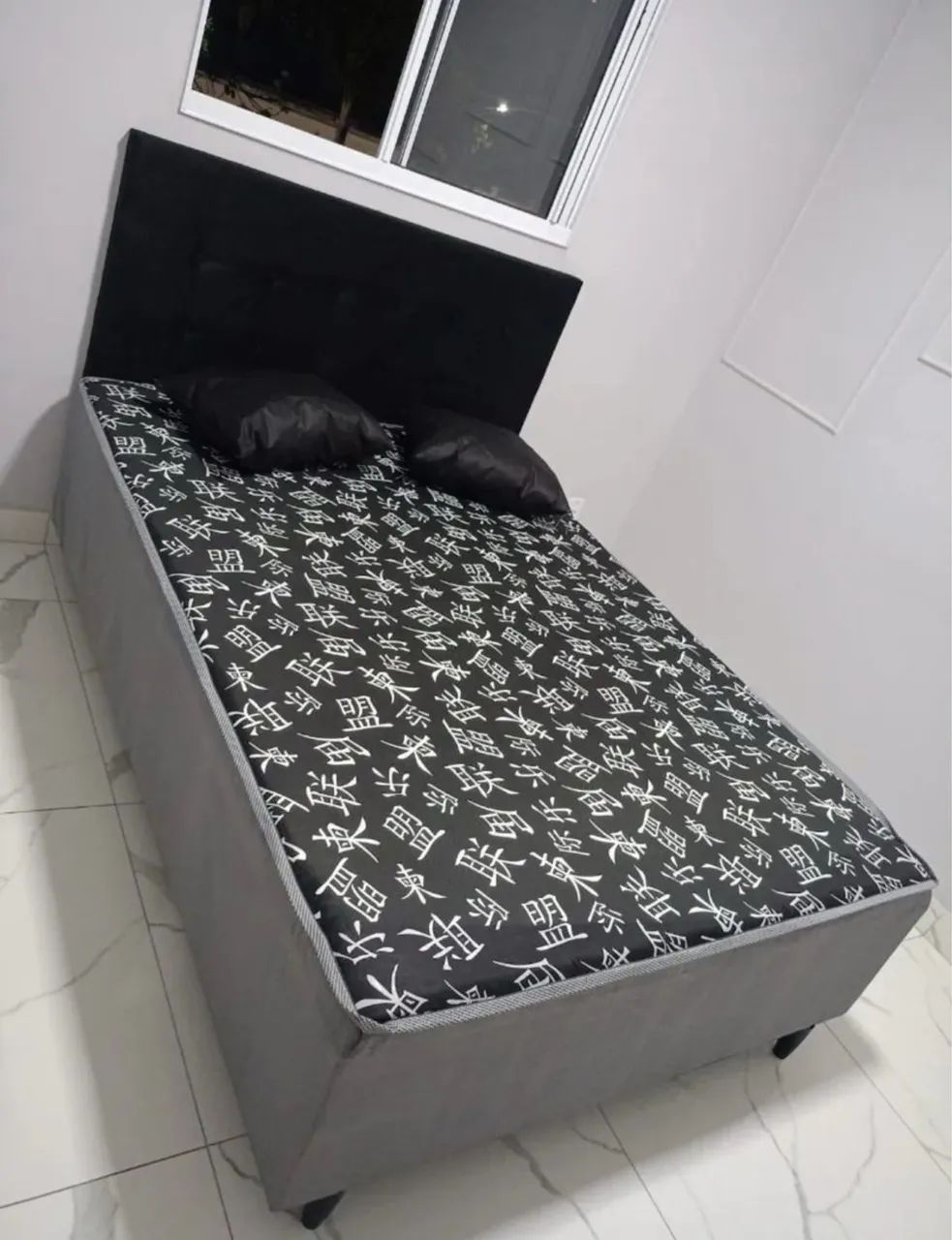 CAMA BOX CASAL + TRAVESSEIRO 