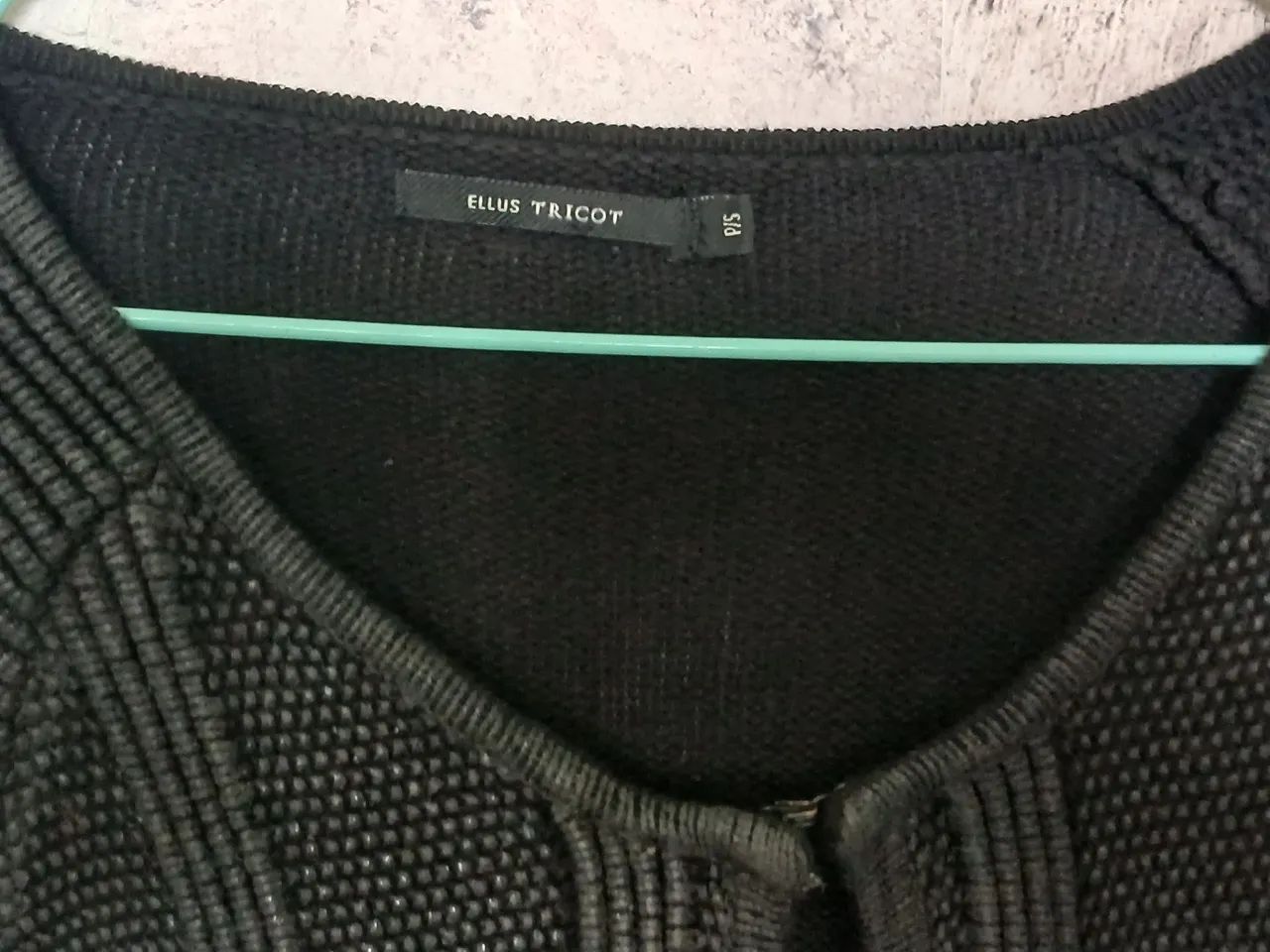 Cardigã preto canelado elegante - Foto 2