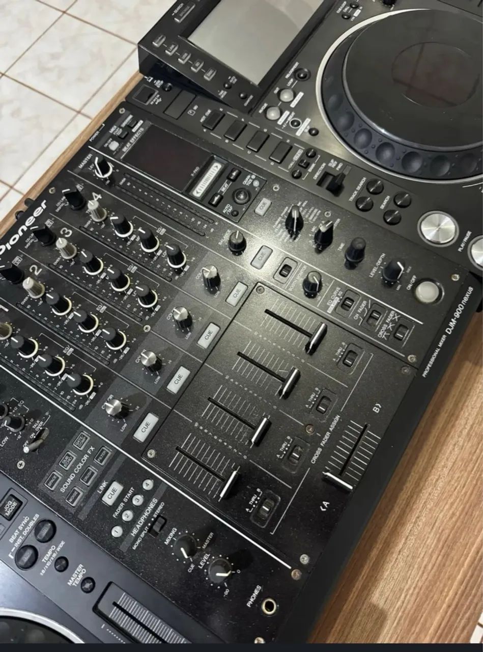 mixer djm 2000
