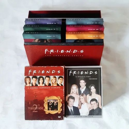 Kit Box Caixa + Capas Friends + DVDS 2ª À 10ª Temporada + DVD Ep. Final (Peqs. Defeitos)