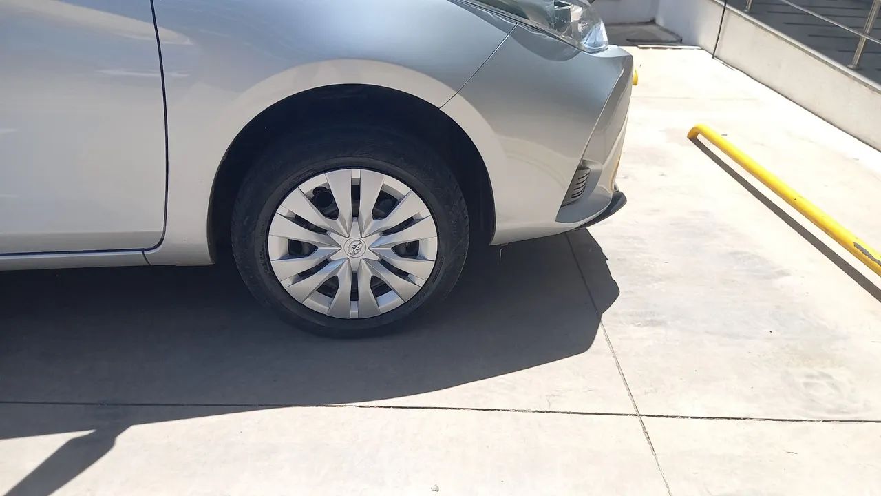 Yaris 23 xl vendo/troco abaixo da fipe - Foto 5