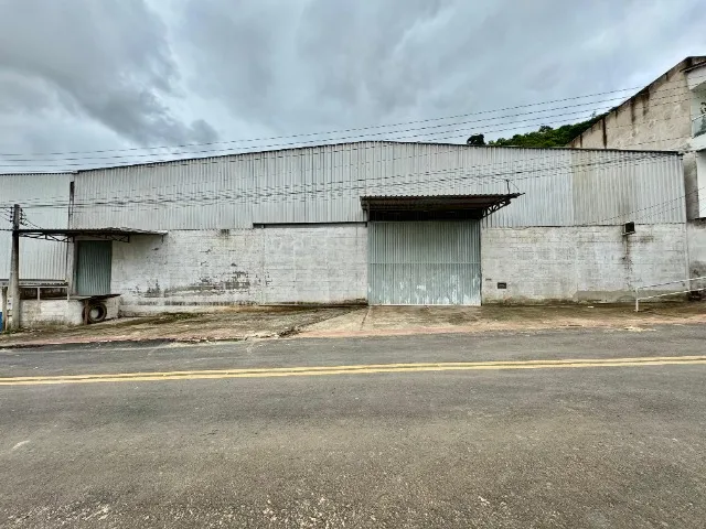 Aluga-se Galpão com 700m² no bairro Mário Giurizatto - Colatina/ES (às margens da BR 259)