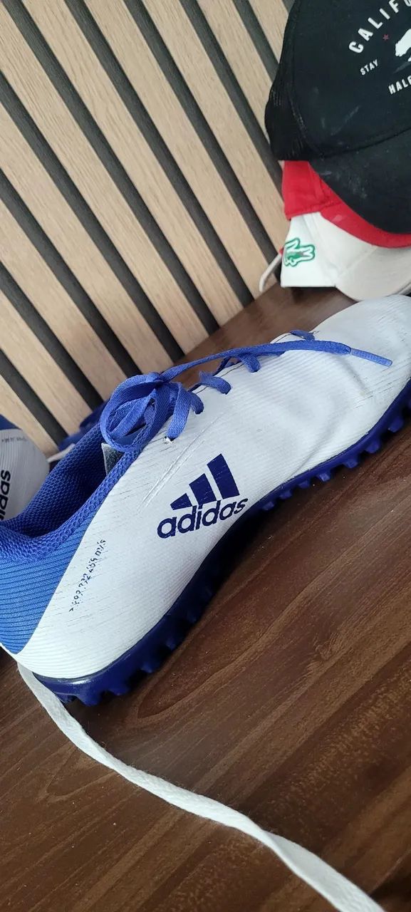 Chuteira Adidas X Azul e Branco - Foto 2