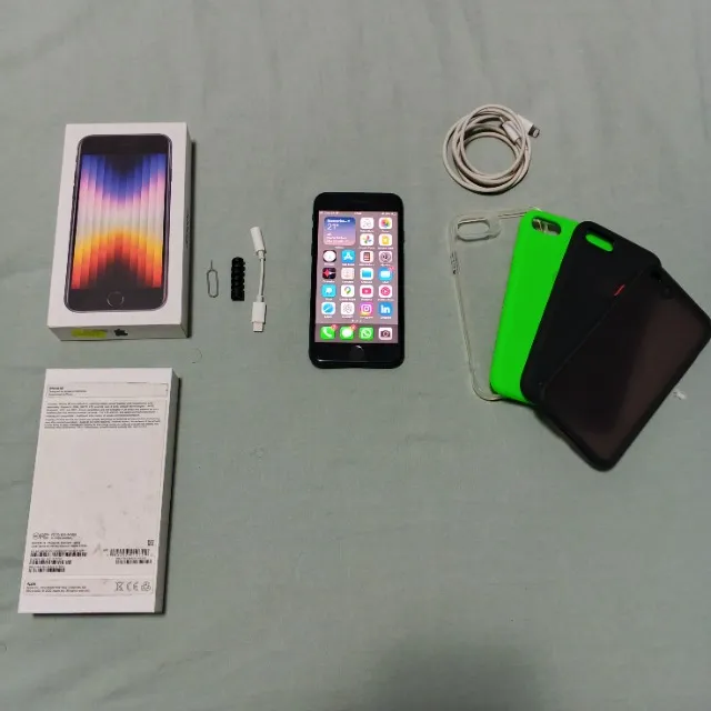 iPhone SE 3ª geração 2022 128gb 5G A15 Bionic Meia Noite
