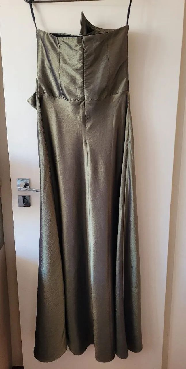 Vestido longo de festa com echarpe - Foto 2