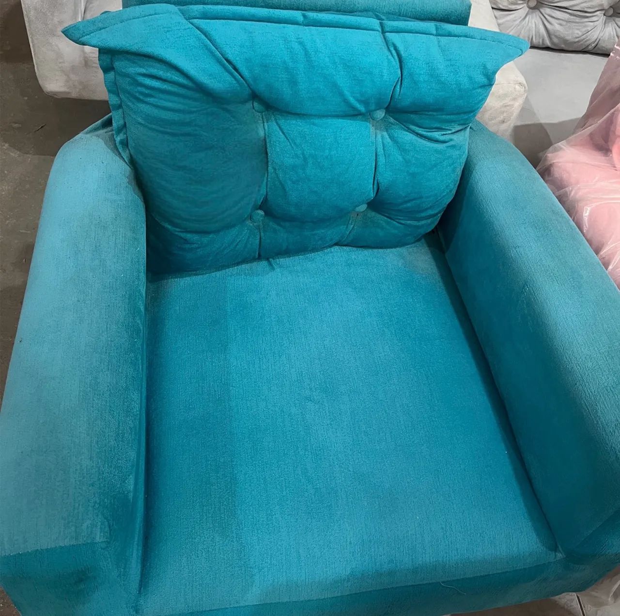 Poltrona Verona - Design Elegante, Quadrada e Super Confortável - Foto 5