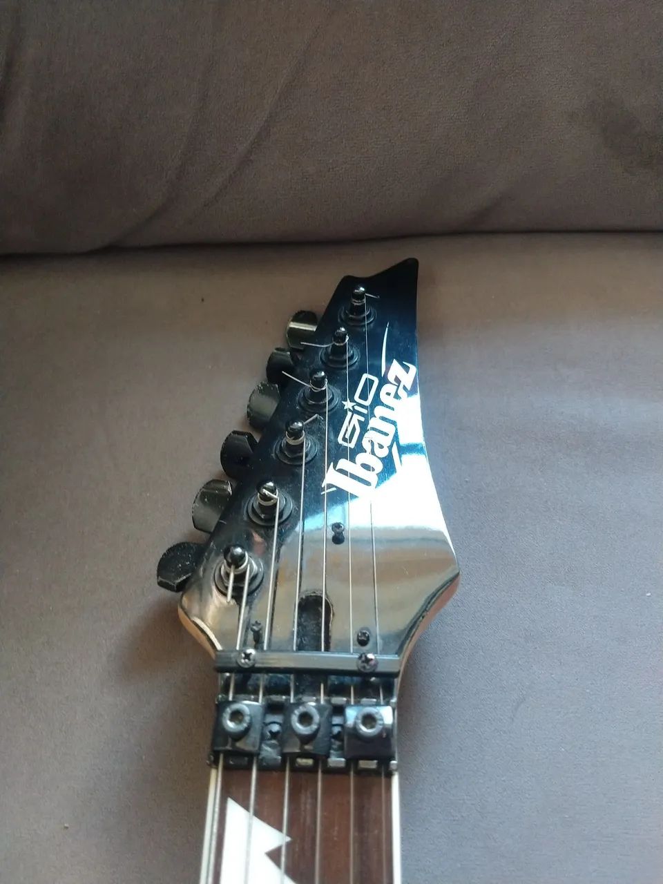 Guitarra Superstrato Ibanez Gio GRG 270 DXBNK Black Night  - Foto 2