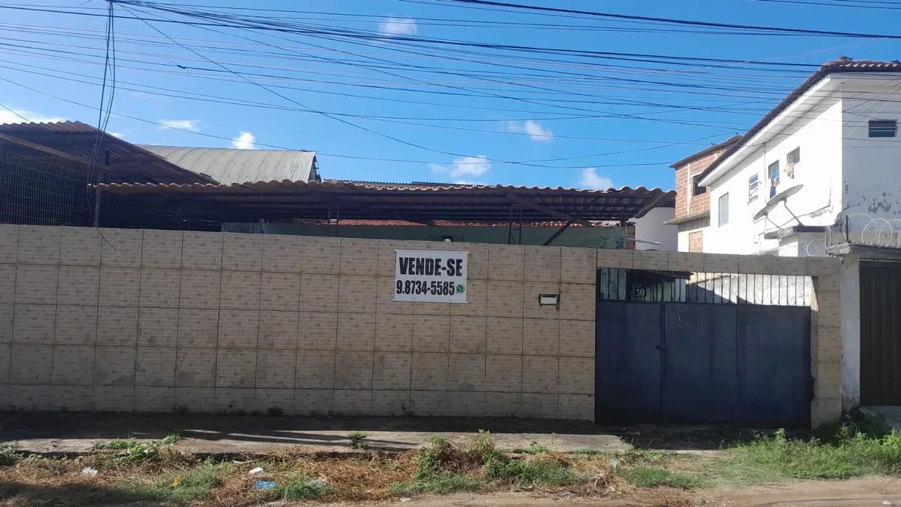 Vendo uma casa solta