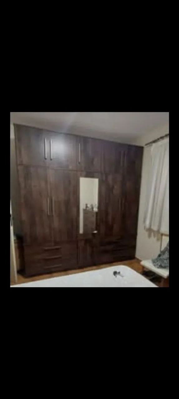 Guarda-Roupa Amadeirado com Espelho