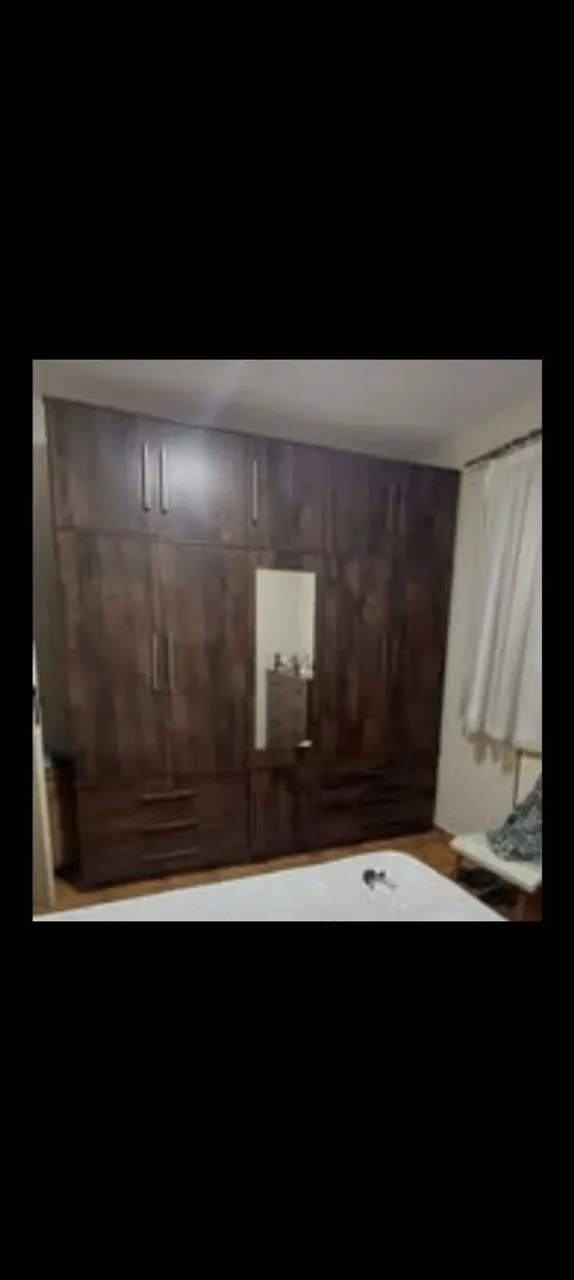 Guarda-Roupa Amadeirado com Espelho