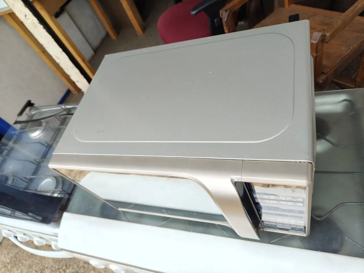 Microondas Midea 20 litros funcionando perfeitamente ((ENTREGO GRÁTIS)) - Foto 3