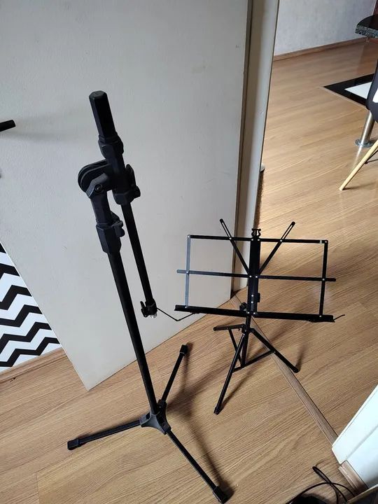 Kit porta partitura, suporte teclado e suporte de microfone - Foto 3