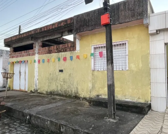 Vende-se Casa na rua cento e sessenta - Caetés I - Abreu e lima