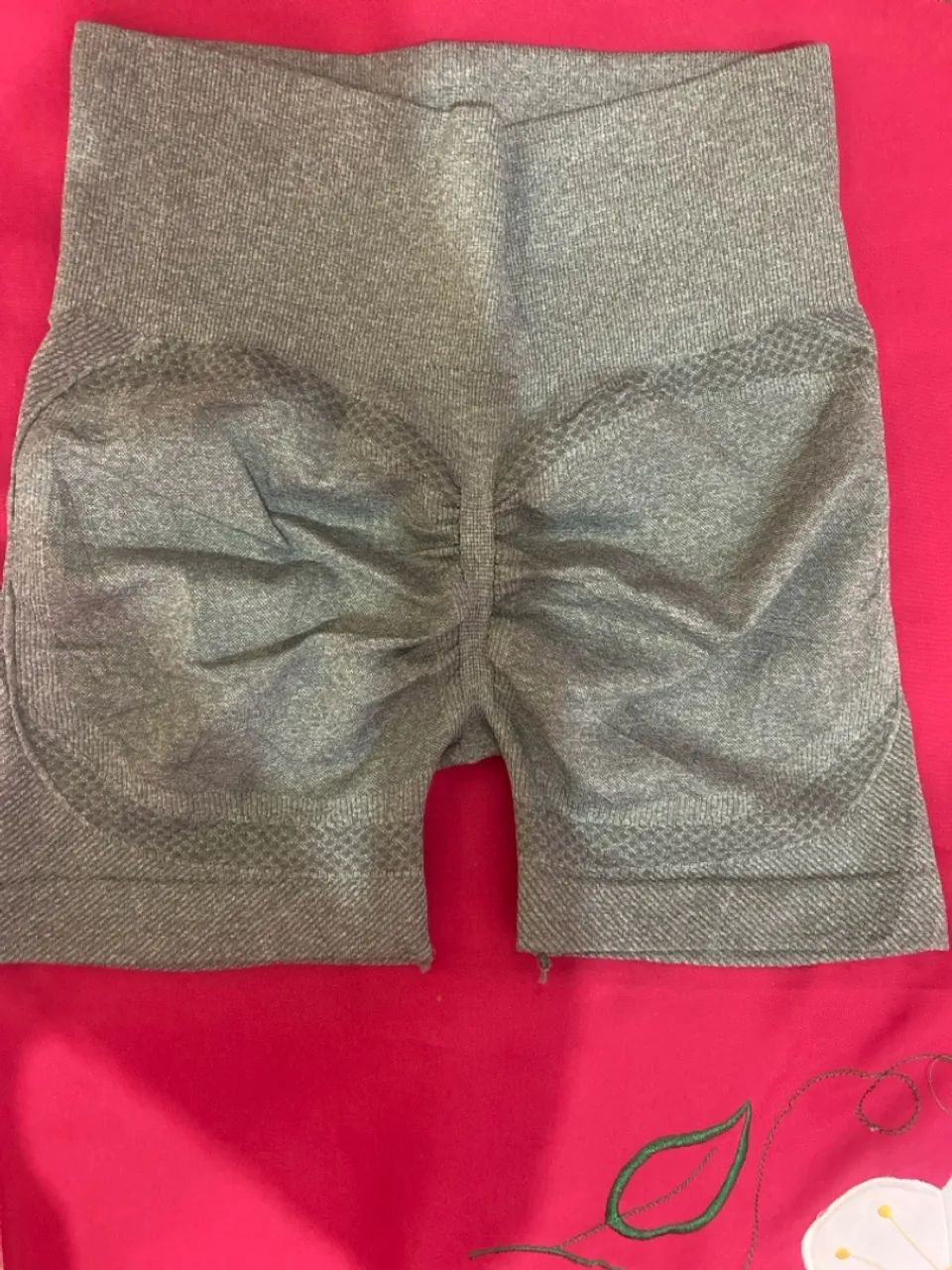 Shorts Fitness Empina Bumbu
