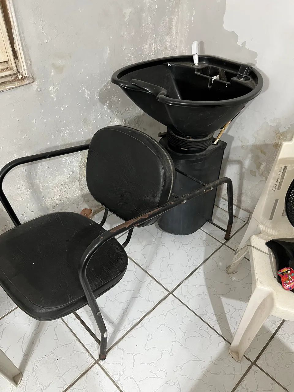 Lavatório para salão em ótimo estado 